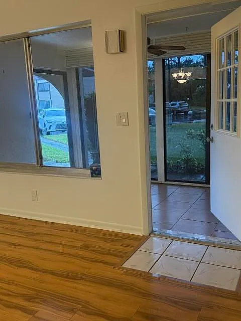 2 bed, 2.0 bath, 922 sqft, $1,800 — Photo 2