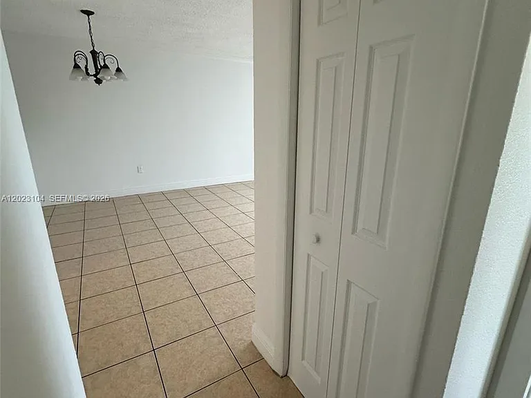 6930 Miami Gardens Dr #1-408 — Photo 11
