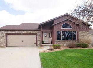 546 Meadows Rd S, Bourbonnais, IL 60914