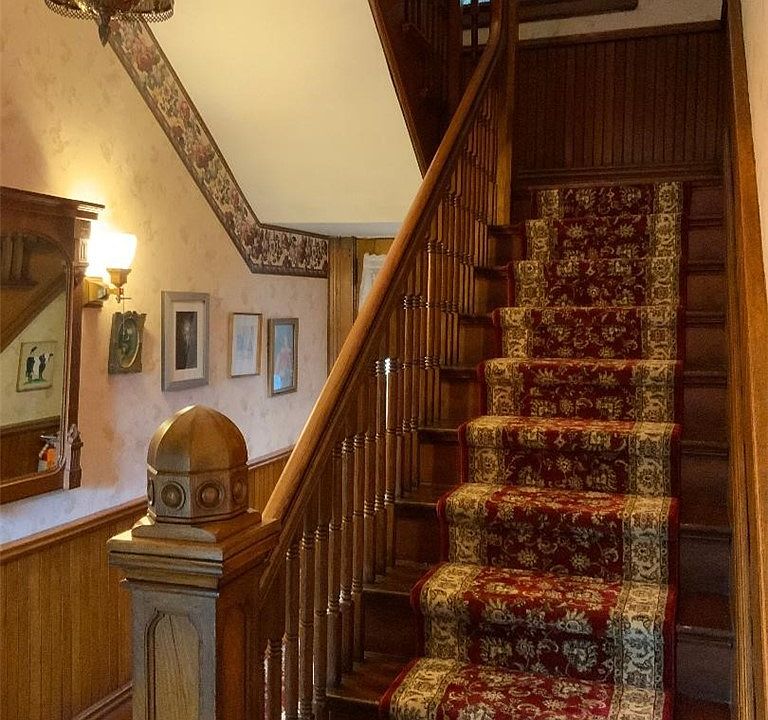 13th image of 55 Lambert Ave