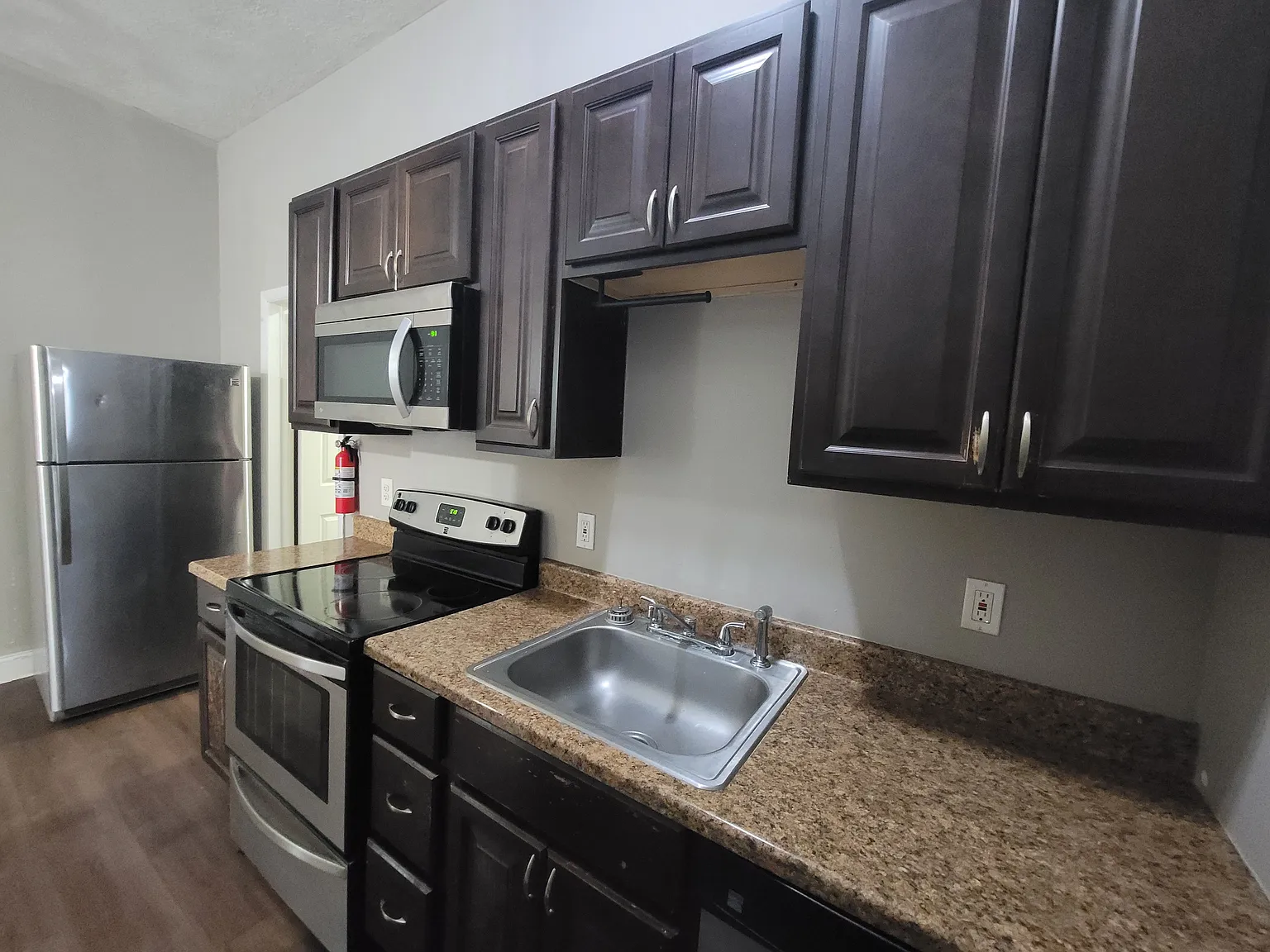 1 bed, 550 sqft, $1,280 — Photo 2