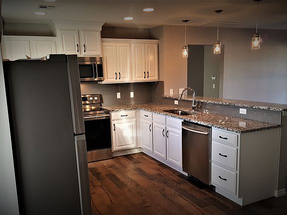 5th image of 14244 NE 5th St