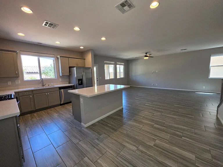 9852 Fisher Bay Ct — Photo 14
