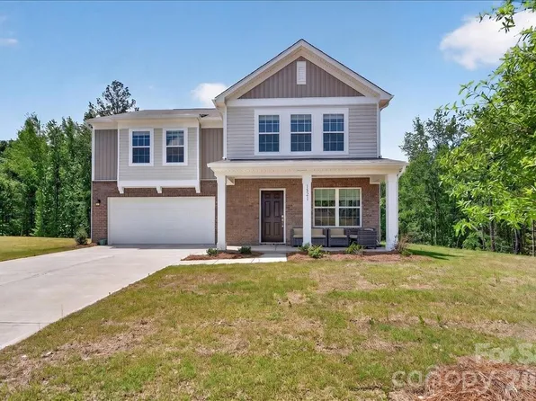 1821 River Crossing Ln, Edgemoor, SC 29712