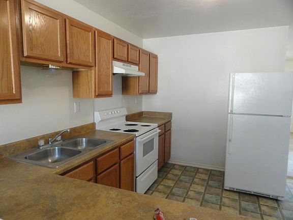 5th image of 3407 Hereford Ln APT D