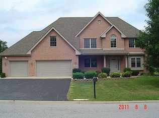 2242 E Tiffany Dr, Crete, IL 60417