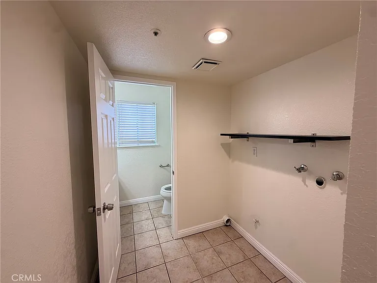 6690 Acacia Ct — Photo 9