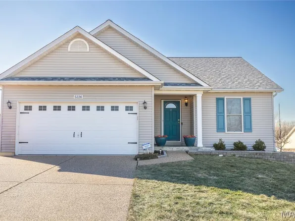 5226 Woosencraft Dr, Wentzville, MO 63385