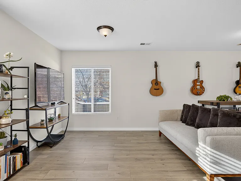 4438 Vindaloo Dr — Photo 6