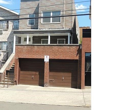 3rd image of 502 Morris Park Ave