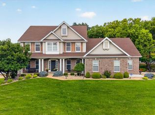 9031 Spy Glass Place Dr, O'Fallon, MO 63368