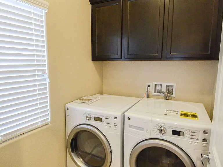 9422 Sand Tiger Ave — Photo 23