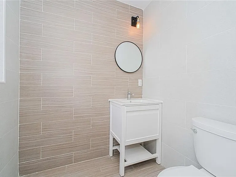 Banner Ave — Photo 9