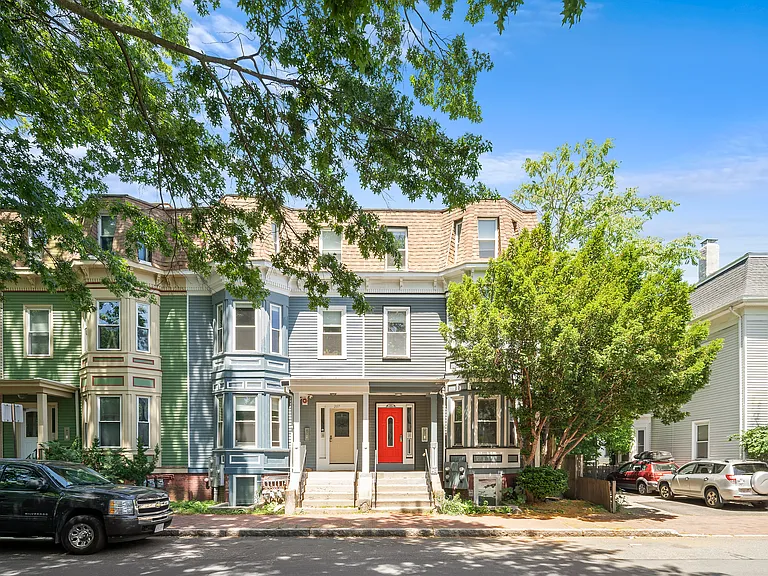 209 Harvard St #2 — Photo 1