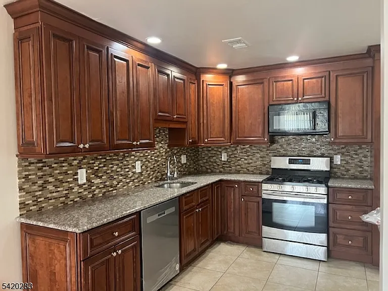 6 Boyard Ct — Photo 4
