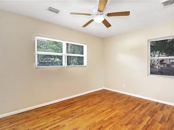 4th image of 5054 3rd Ave S