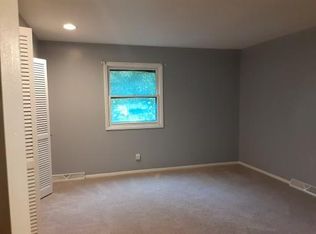 2201 Lexington Dr #C, Springfield, IL 62704