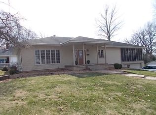 505 E 4th St, Pana, IL 62557