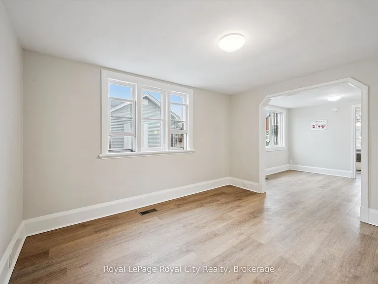 29 Hooper St W #2 — Photo 10
