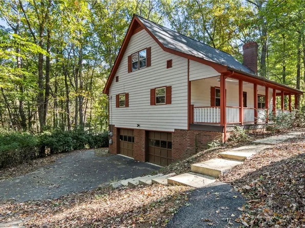 169 Tanglewood Drive, Mount Airy, NC 27030