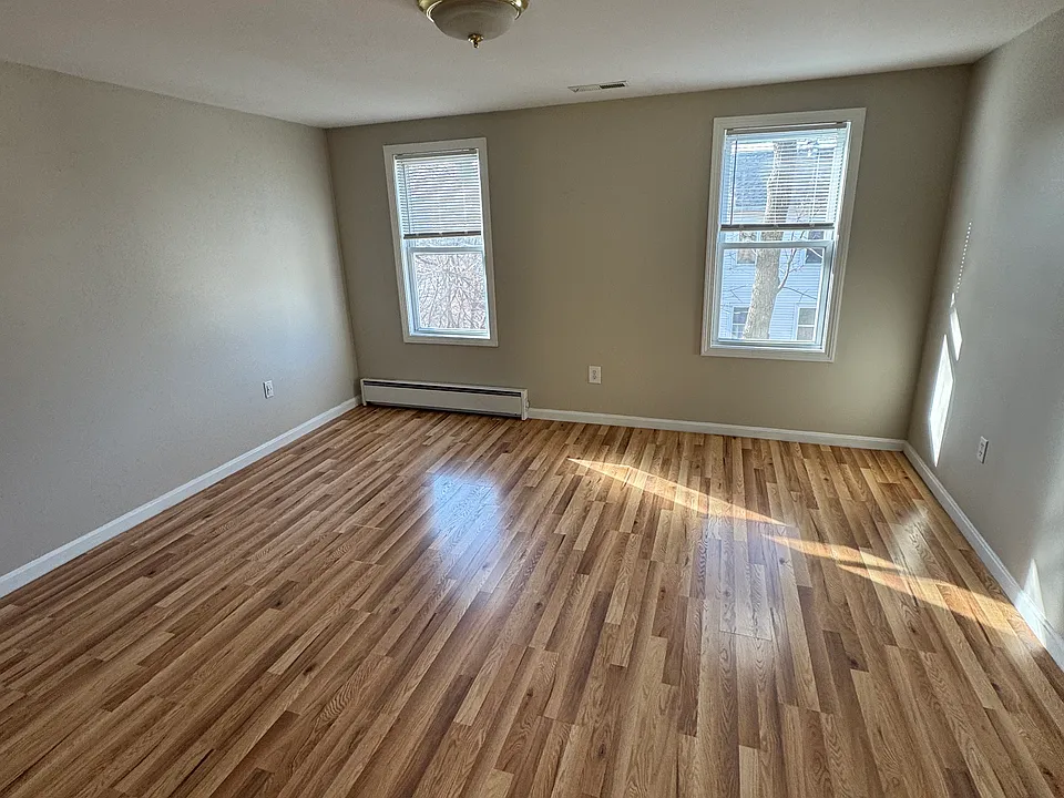 34 Shamrock St #2