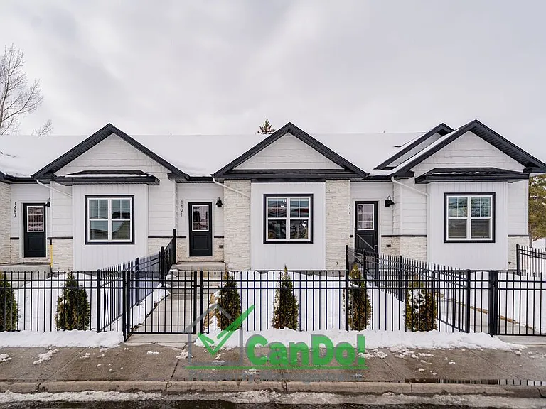 1491 Fremont Ave — Photo 2
