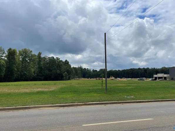 1 Steele Station Rd, Rainbow City, AL 35906