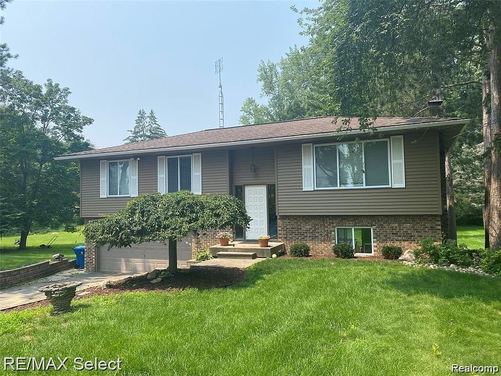 14164 Swanee Beach Dr, Fenton, MI 48430 Zillow