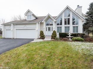 439 Saint Andrews Ct, West Chicago, IL
