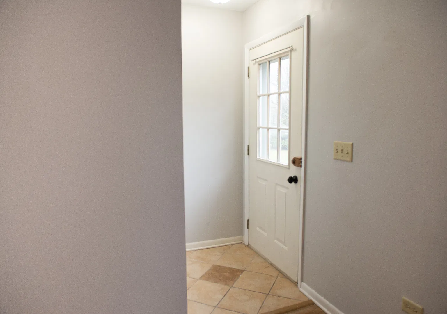 2 bed, 2.5 bath, 1200 sqft, $2,300 — Photo 3