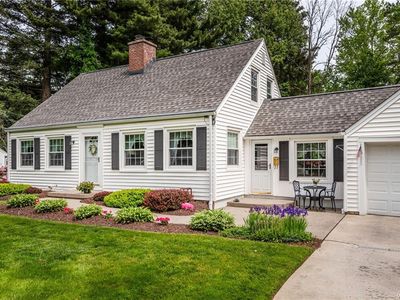 66 Crescent Dr, Orchard Park, NY, 14127