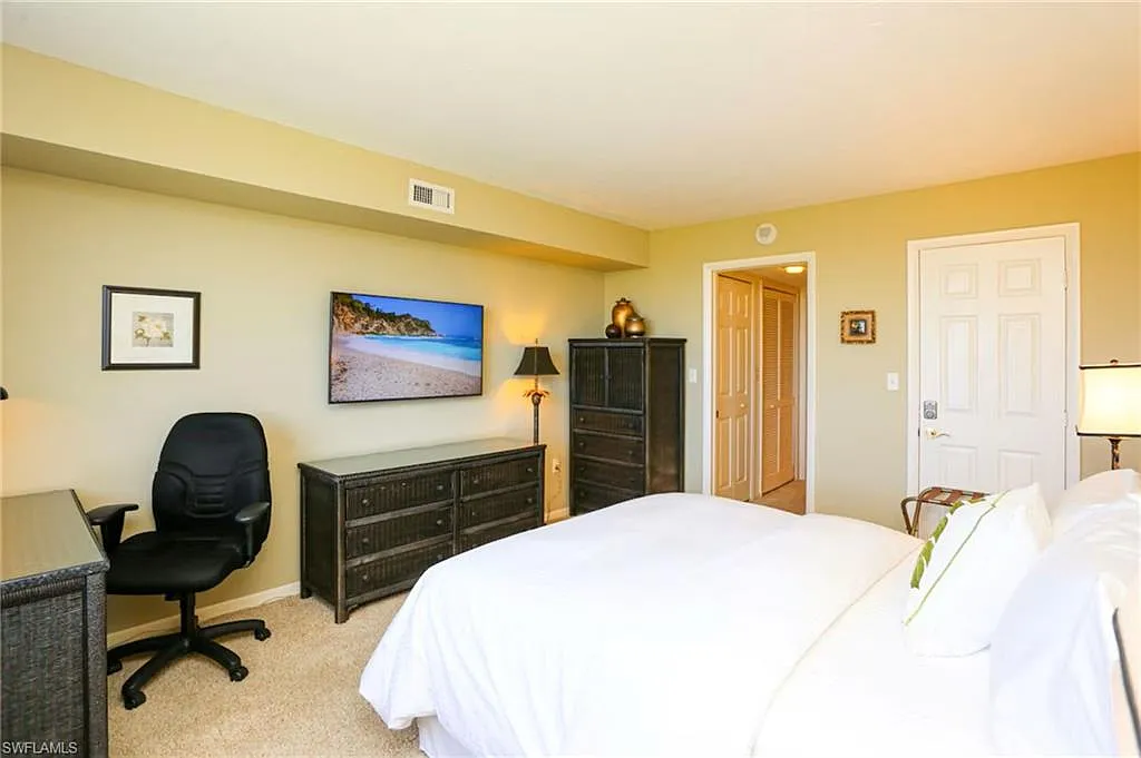 2 bed, 2.0 bath, 1525 sqft, $8,500 — Photo 4