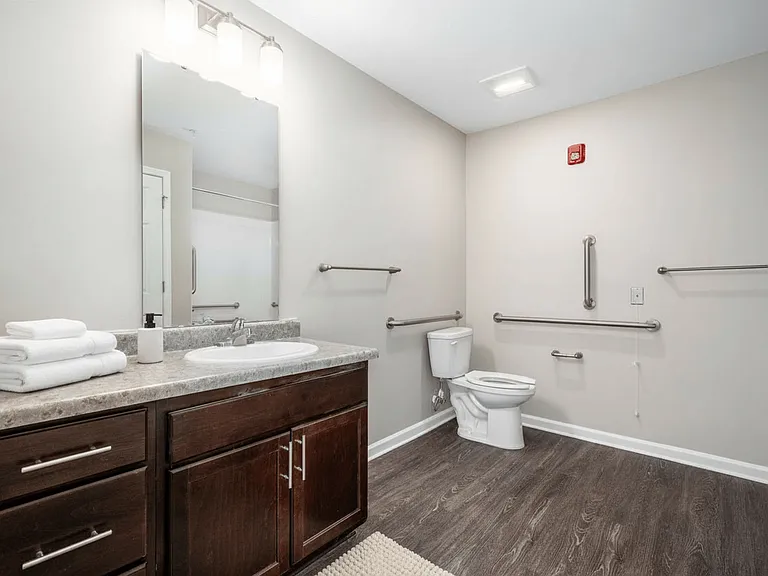Northlake Center Apartments — Photo 41
