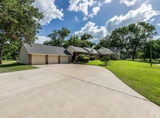 605 Perry St, Rosenberg, TX 77471