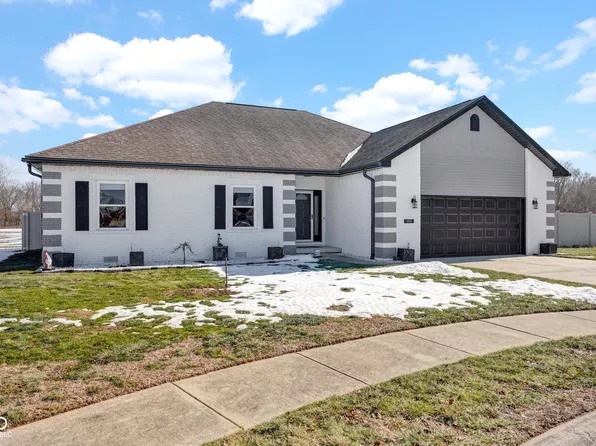 3371 Clairmont Ct, Columbus, IN 47203
