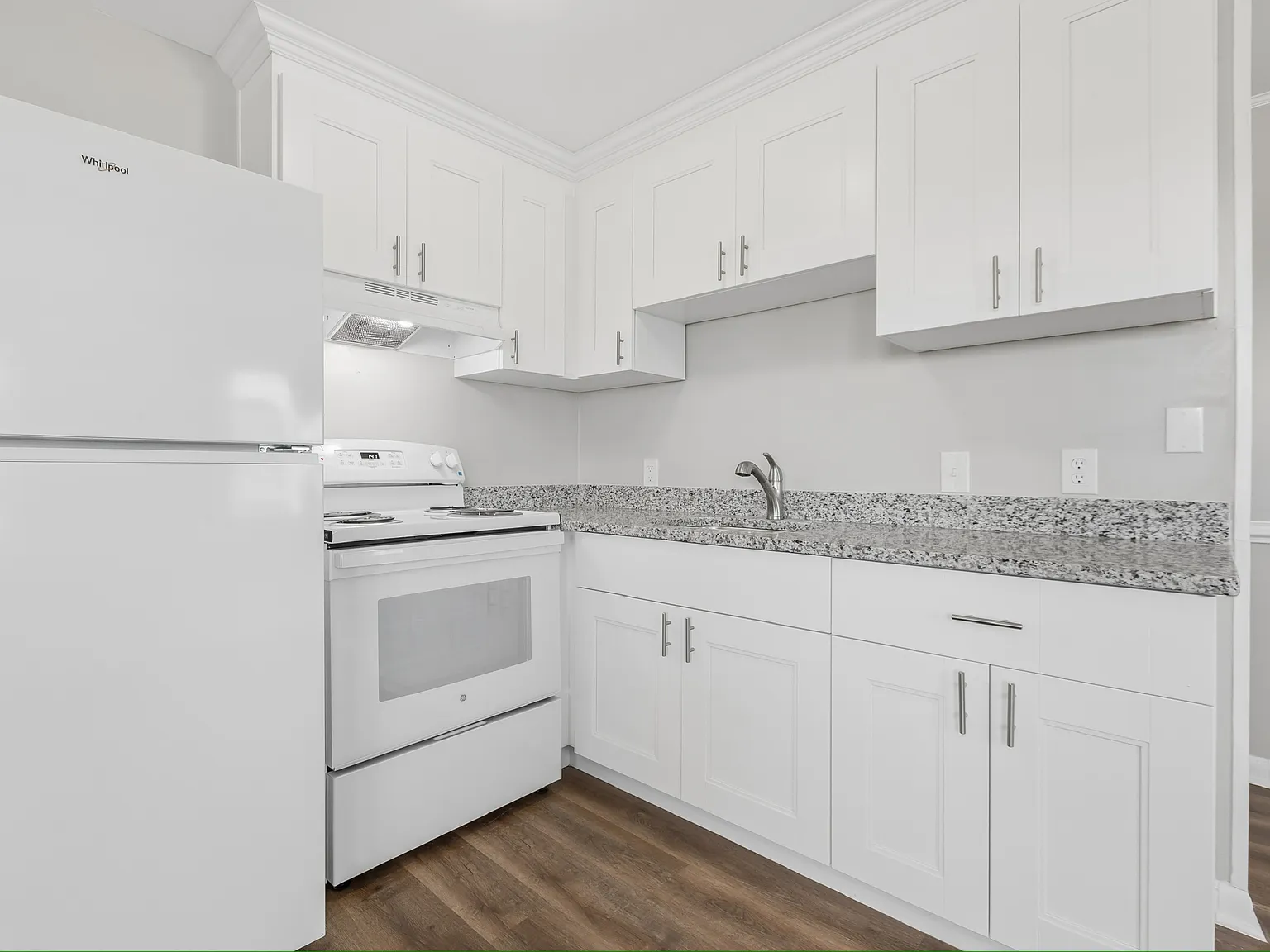 2 bed, 850 sqft, $2,295 — Photo 4