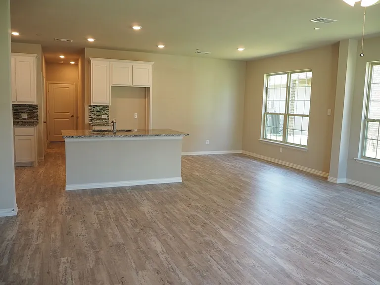 3117 Solana Cir — Photo 9