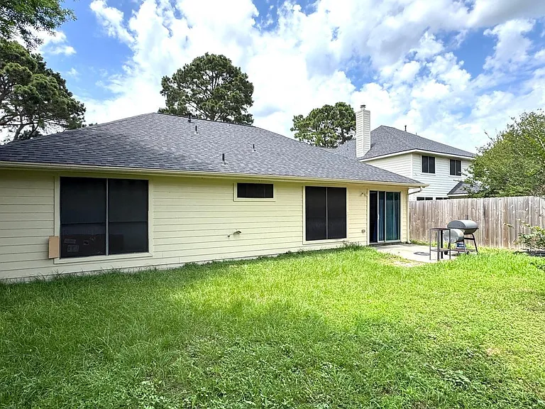 6422 Diamond Rock Dr — Photo 4