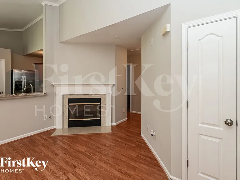 4310 Cochran Farm Ln — Photo 3