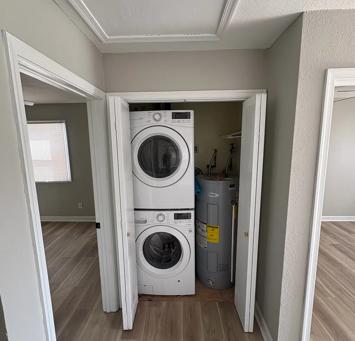 3 bed, 800 sqft, $1,650 — Photo 2
