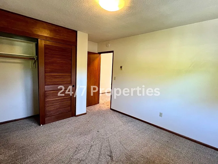 1111 SW Gaines St #6 — Photo 10