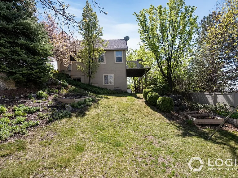 9223 Silver Lake Dr — Photo 5
