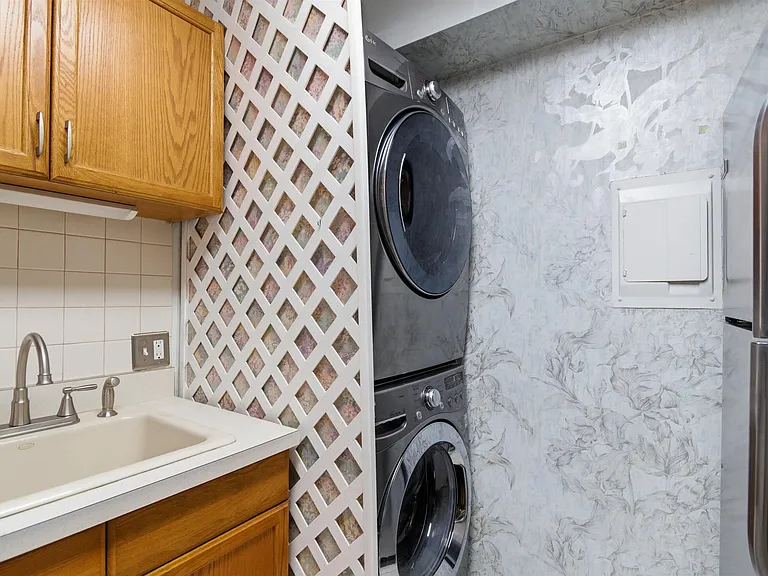 1235 S Maple Rd #201 — Photo 16