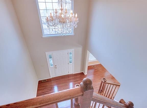 4th image of 7000 Hearth Ln