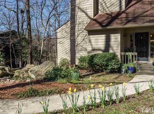 2413 Rockridge Ct, Raleigh, NC 27612