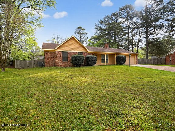 2nd image of 16 Christopher Ct