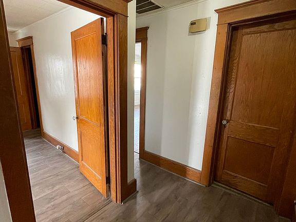 3rd image of 933 W King St #2