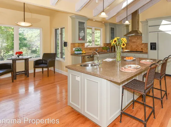 17485 Mallard Rd, Sonoma, CA 95476