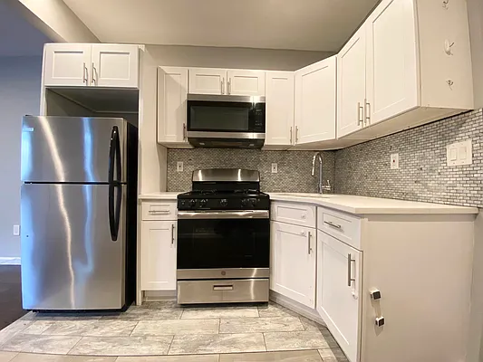 Rented by Bruma Realty LLC | media 2