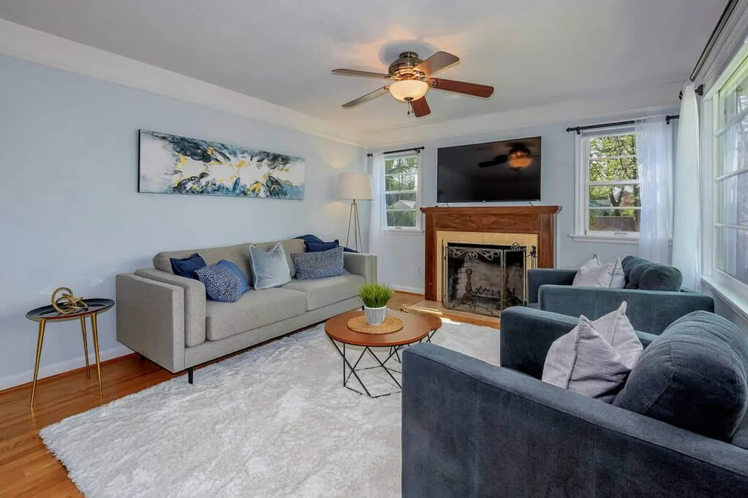 3 bed, 2.0 bath, 1926 sqft, $3,781 — Photo 1